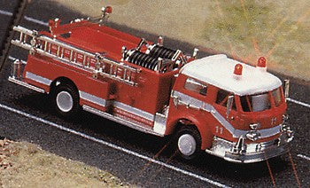 Busch 5604 HO Scale Pumper Fire Truck With Operating Flashing Lights