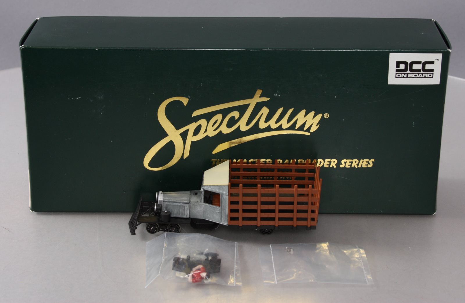 Bachmann 29199 On30 Painted & Unlettered Rail Truck w/DCC (gray)