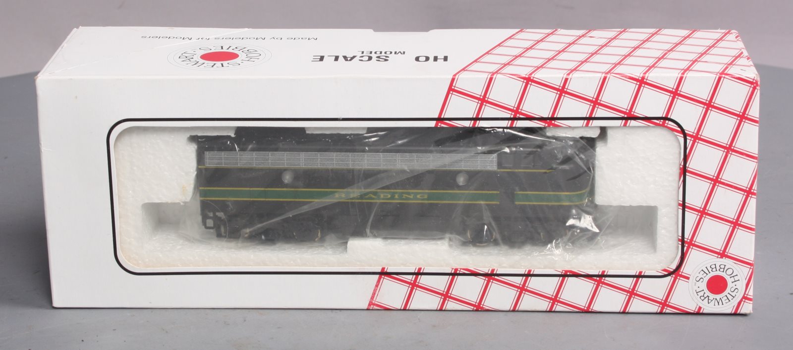 Stewart 5617 HO Reading EMD F7 Phase I Early AB Powered Diesel Locomotive Set