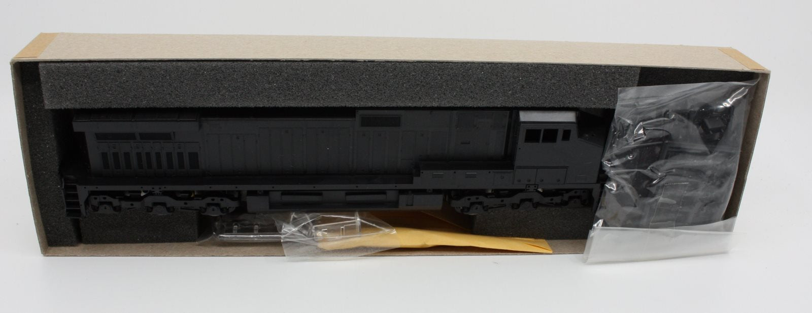Athearn 4931 HO S.F. "Gull Wing Version" C44-9W Diesel Locomotive