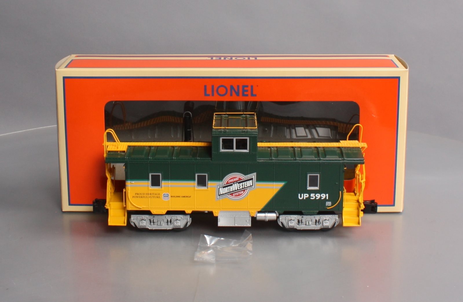 Lionel 6-27625 O Gauge Chicago & North Western Heritage Ca-4 Caboose #5991