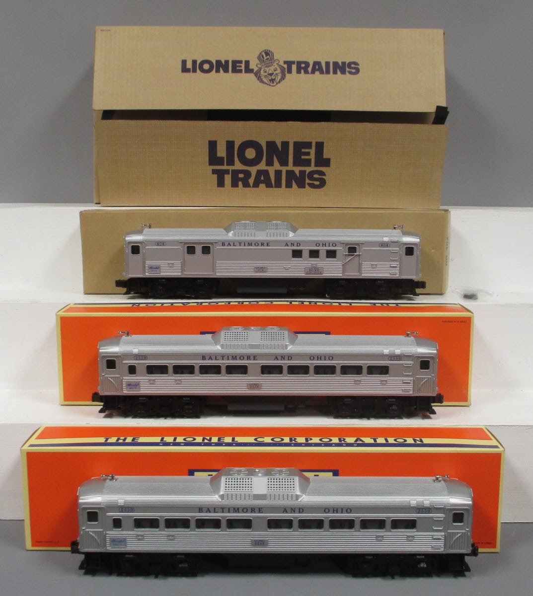 Lionel 6-38311 O Gauge 2276W Budd RDC Commuter Train Set