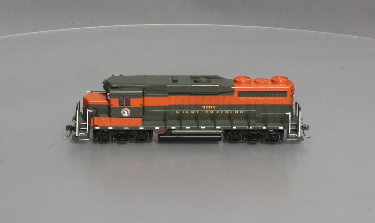 Bachmann 62305 HO Scale Great NorthernGP30 Diesel Locomotive w/DCC #3003