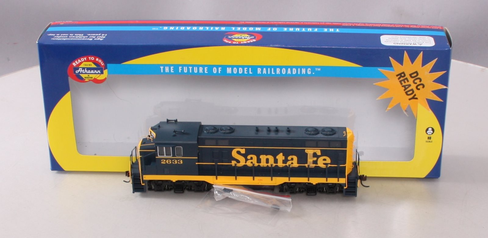 Athearn 89934 HO Scale Santa Fe CF7 Diesel Engine #2633