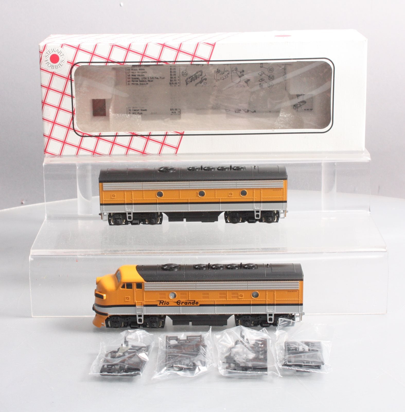 Stewart 5912 HO Denver & Rio Grande Western EMD F9 A/B Diesel Locomotive Set