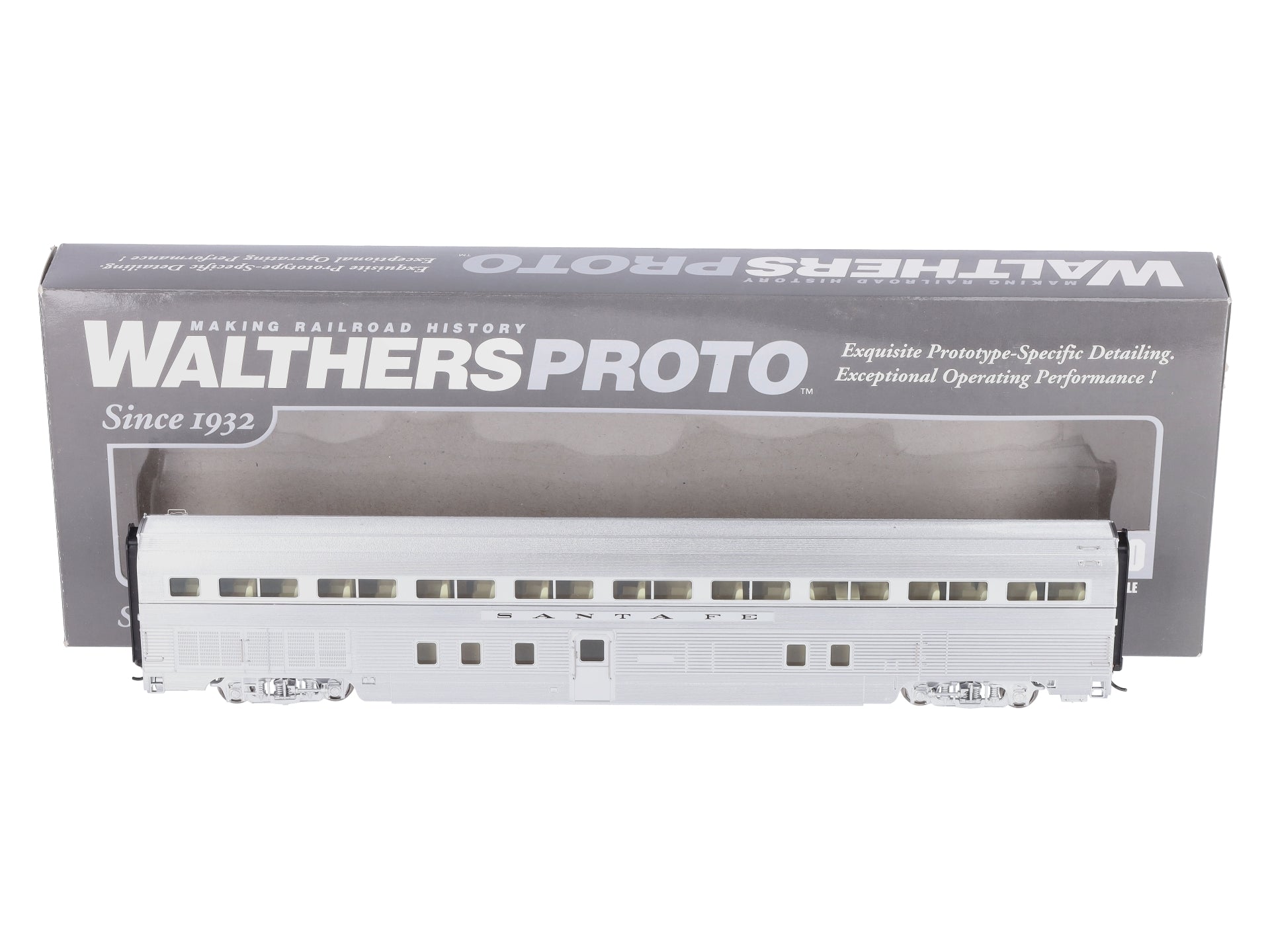 Walthers 920-9284 HO Santa Fe 85' Budd Hi-Level 72-Seat Passenger Coach Car