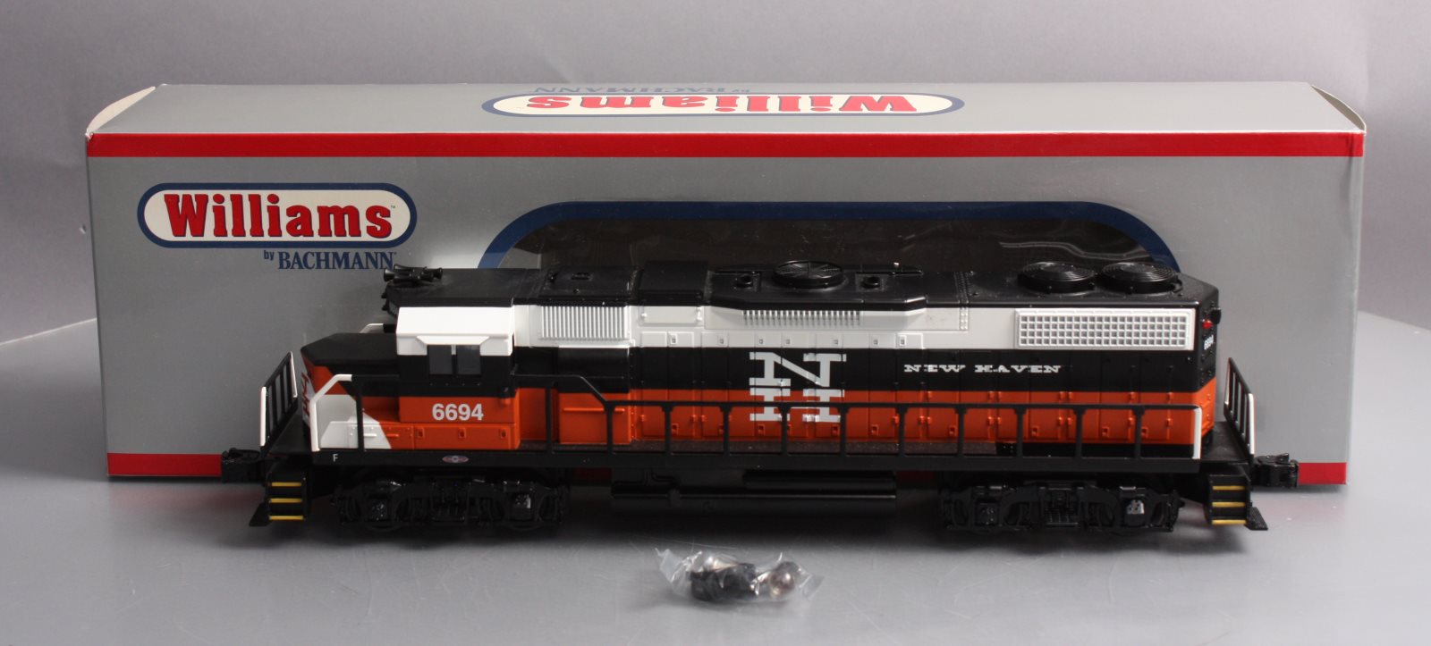 Williams 21209 O Gauge New Haven EMD GP38 Diesel Locomotive