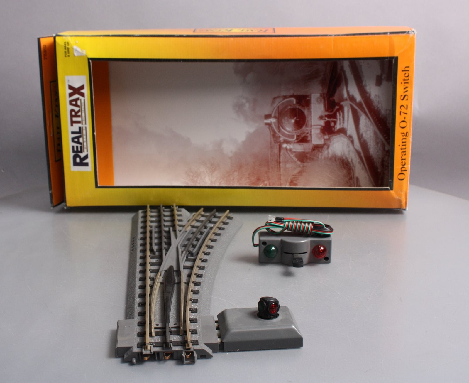 MTH 40-1020 O72 RealTrax Nickel Silver Right Hand Remote Switch Turnout