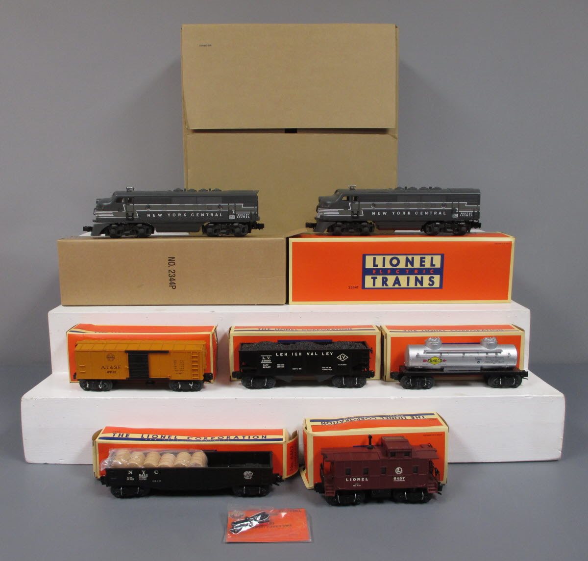 Lionel 6-38310 O Gauge 2185W New York Central AADiesel Freight Train Set