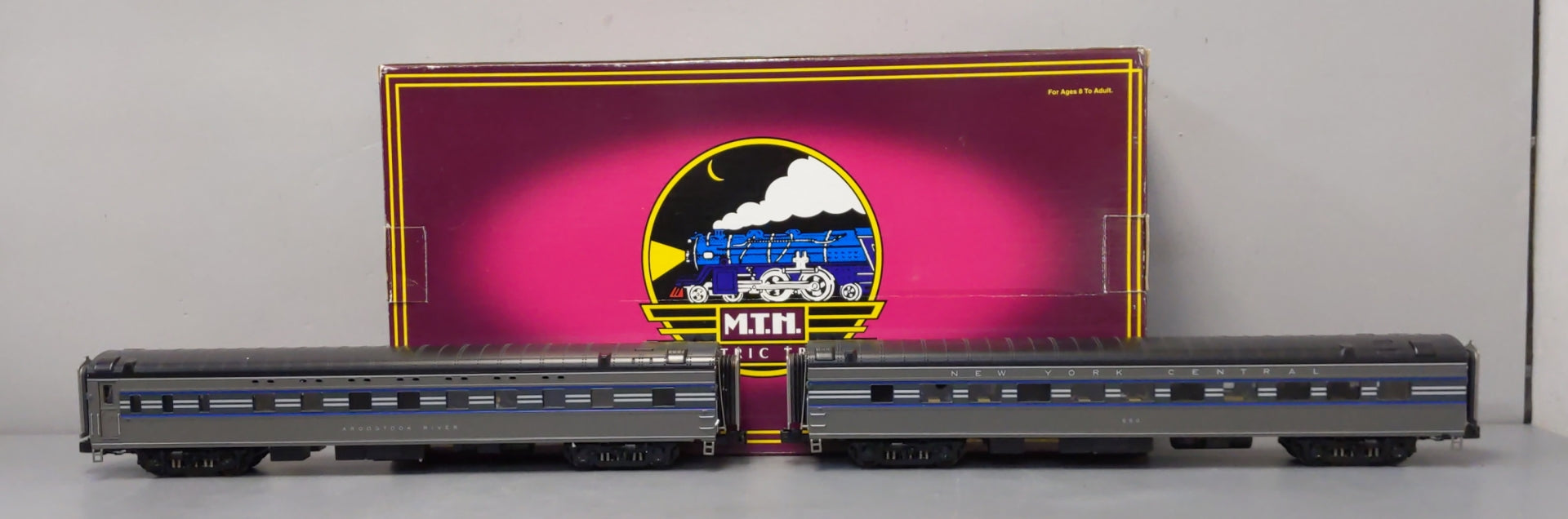 MTH 20-66094 O NYC 70' Streamlined Sleeper/Diner Passenger Car Set (Set of 2)
