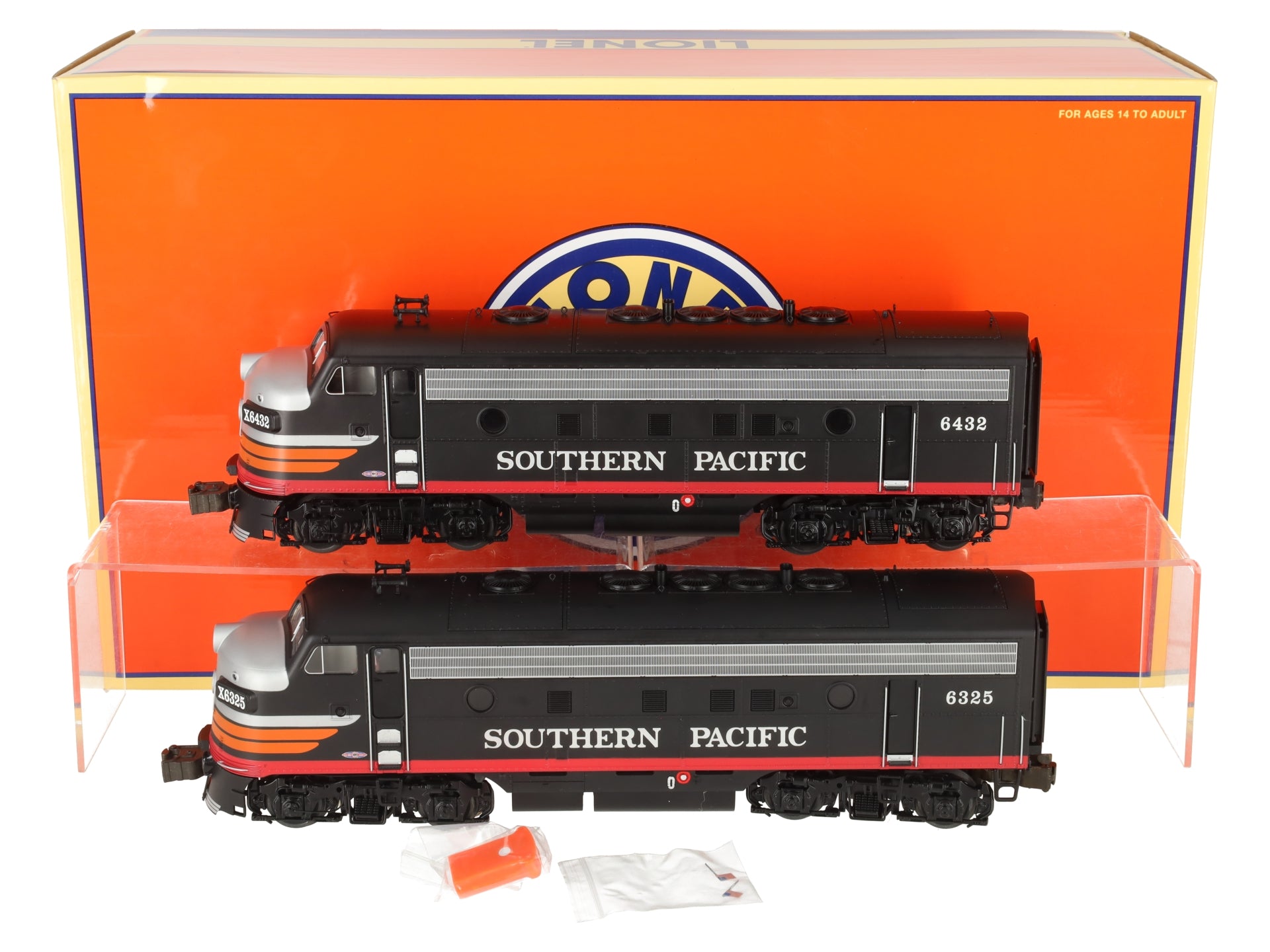 Lionel 6-38757 O Southern Pacific F7 AA Legacy Diesel Locomotive Set #6325/6432