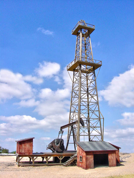 American Model Builders 716 HO Laser Art Glenwood No.2 Oil Derrick Kit