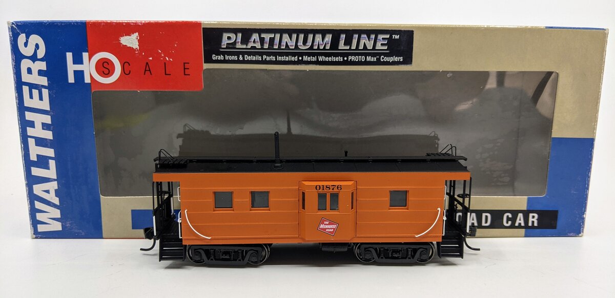 Walthers 932-7662 HO Scale Milwaukee Road Rib Side Caboose #01876