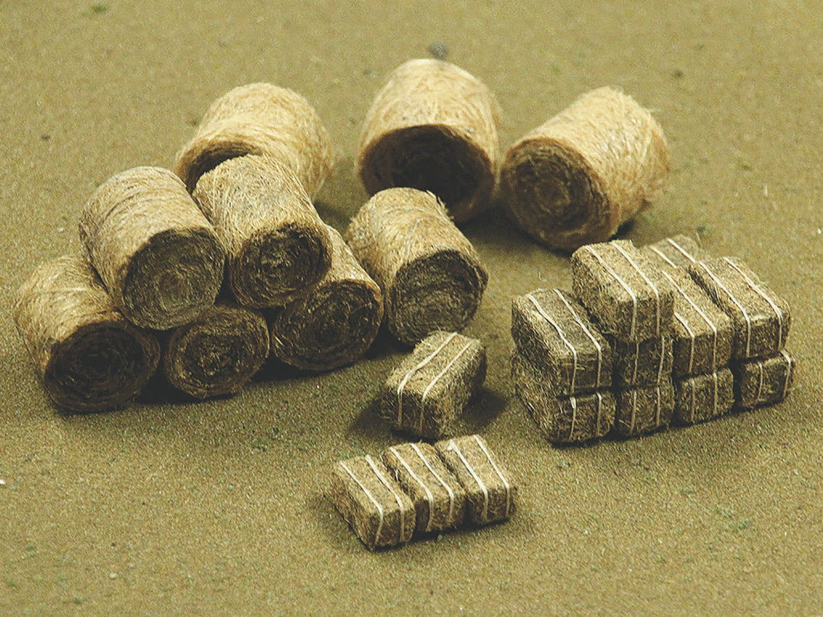 JTT Scenery Products 32502 Hay Bales Square and Round