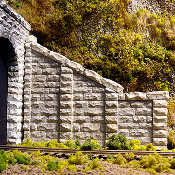 Chooch 8402 HO Scale Cut Stone Sloped Abutment