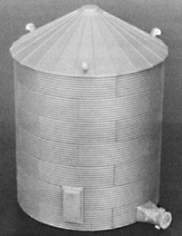 Rix Products 628-0304 HO Scale 33' Corrugated Grain Bin with Peaked Top Kit