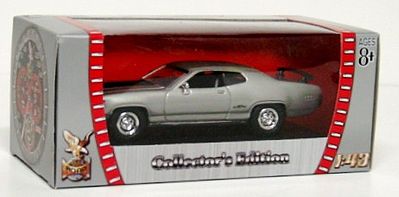 Road Legends 94218 1/43 (O Scale) 1971 Plymouth GTX Die Cast Car