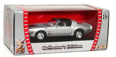 Road Legends 94239 1/43 (O Scale) 1979 Firebird Trans Am T-Top Die Cast Car