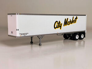 Trainworx 80257-03 HO Scale 40' Corrugated Reefer Trailer City Market #3 This 40' Corrugated Van