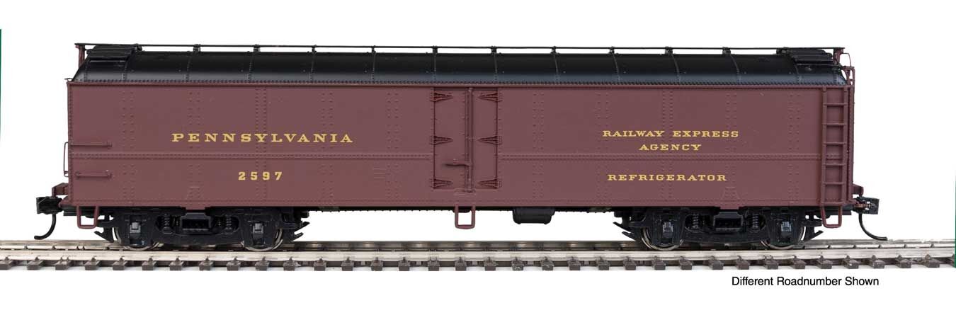 Walthers 920-17225 HO Scale Pennsylvania RR Class R50b Express Reefer (Postwar Tuscan/Gold) PRR 2565- (Pre-Owned)