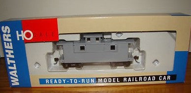 Walthers 932-7520 HO Scale 25' C&O Style Wood Caboose Undecorated