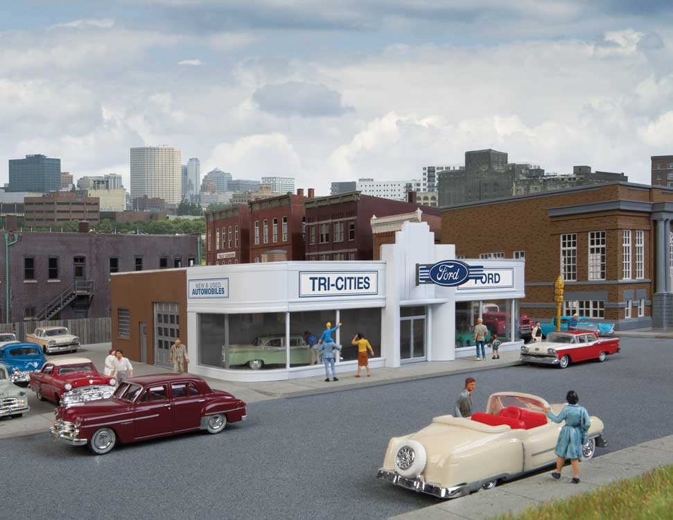 Walthers 933-3490 HO Scale Vintage Ford Dealer Kit