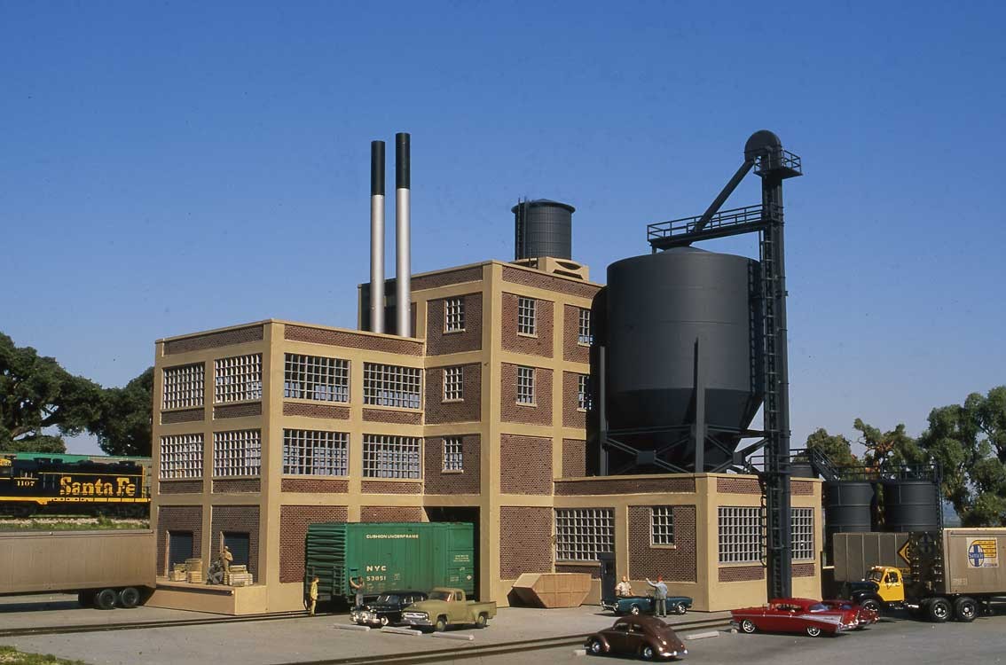 Walthers Cornerstone 933-4141 HO Scale Tire Plant Kit