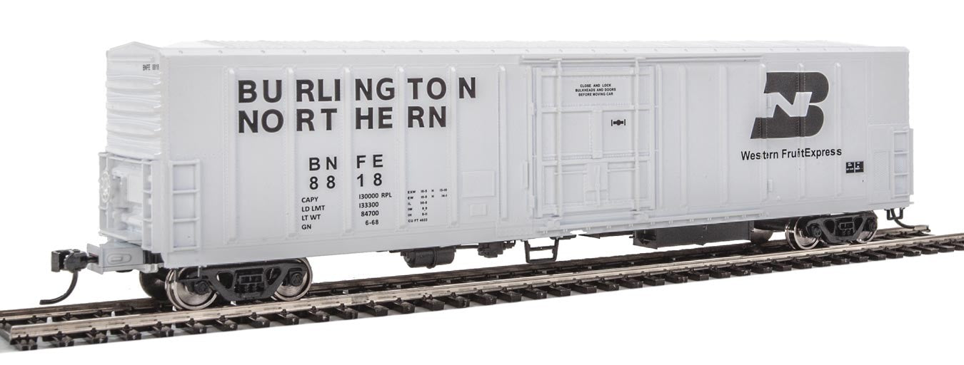 Walthers Mainline 910-3928 HO Scale 57' Mechanical Reefer Burlington Northern BNFE 8818