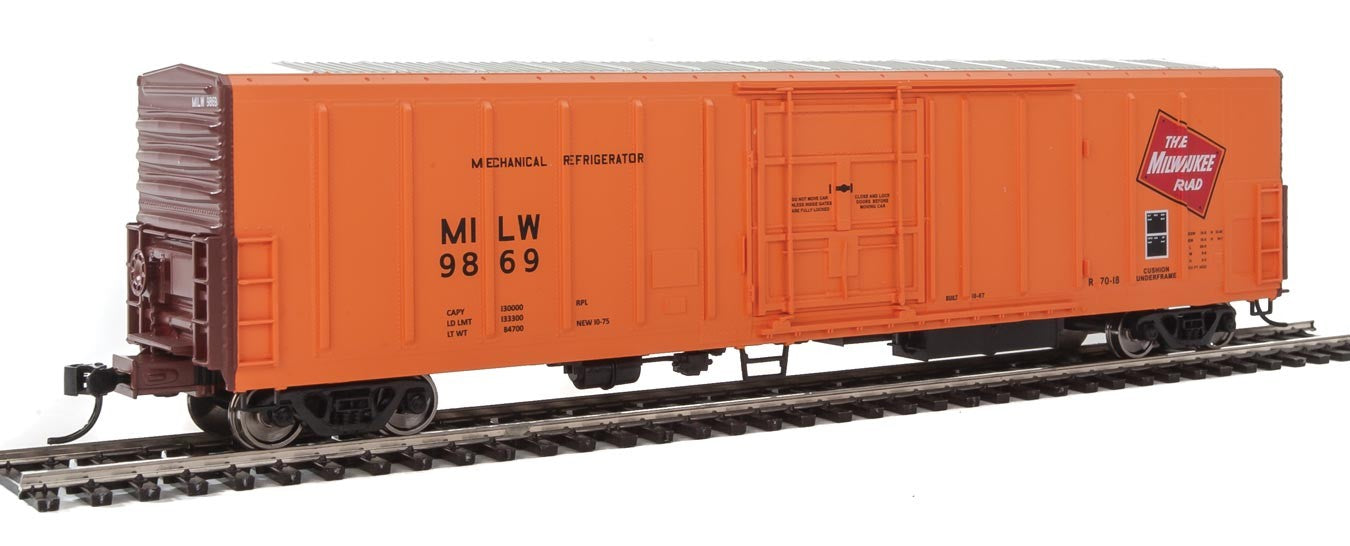Walthers Mainline 910-3932 HO Scale 57' Mechanical Reefer Milwaukee Road MILW 9869